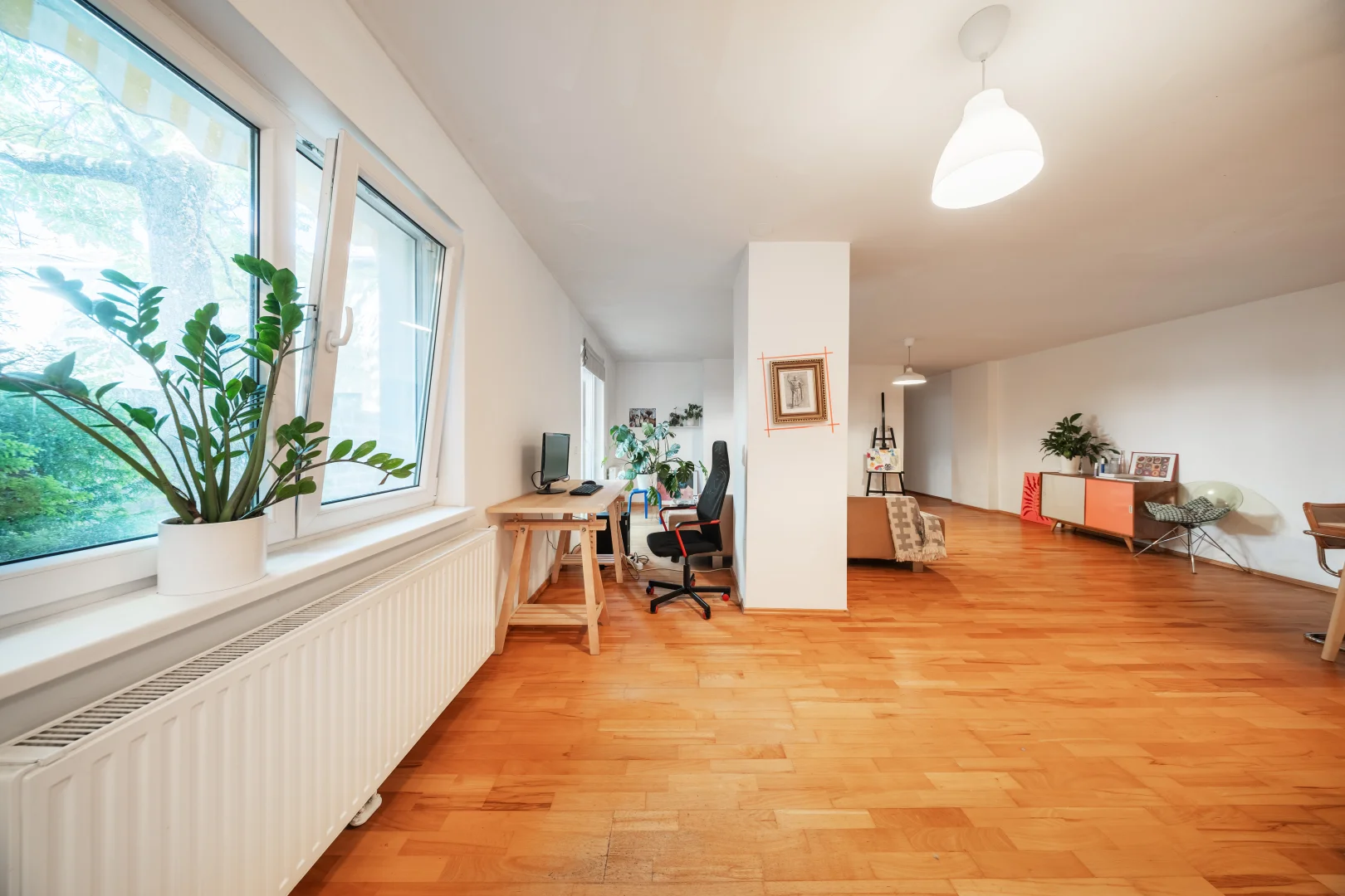 Zweiter Wohnraum der Erdgeschosswohnung in Wien Meidling